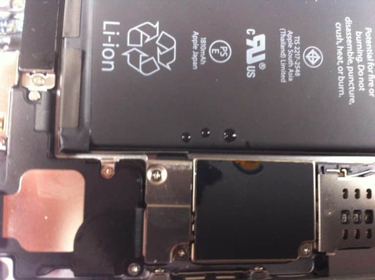 Peut On Mettre Une Carte Sd Dans Un Iphone Comment faire si mon portable est tombé dans l'eau ? - Mon Réparateur